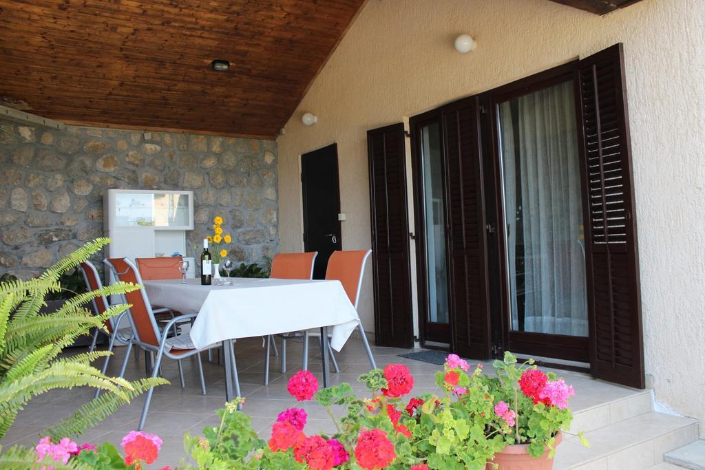 Apartments Basan Lovran Habitación foto